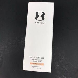 One Skin OS-01 Face Mineral Sunscreen SPF 30+ PA++++ Broad Spectrum 40mL Light